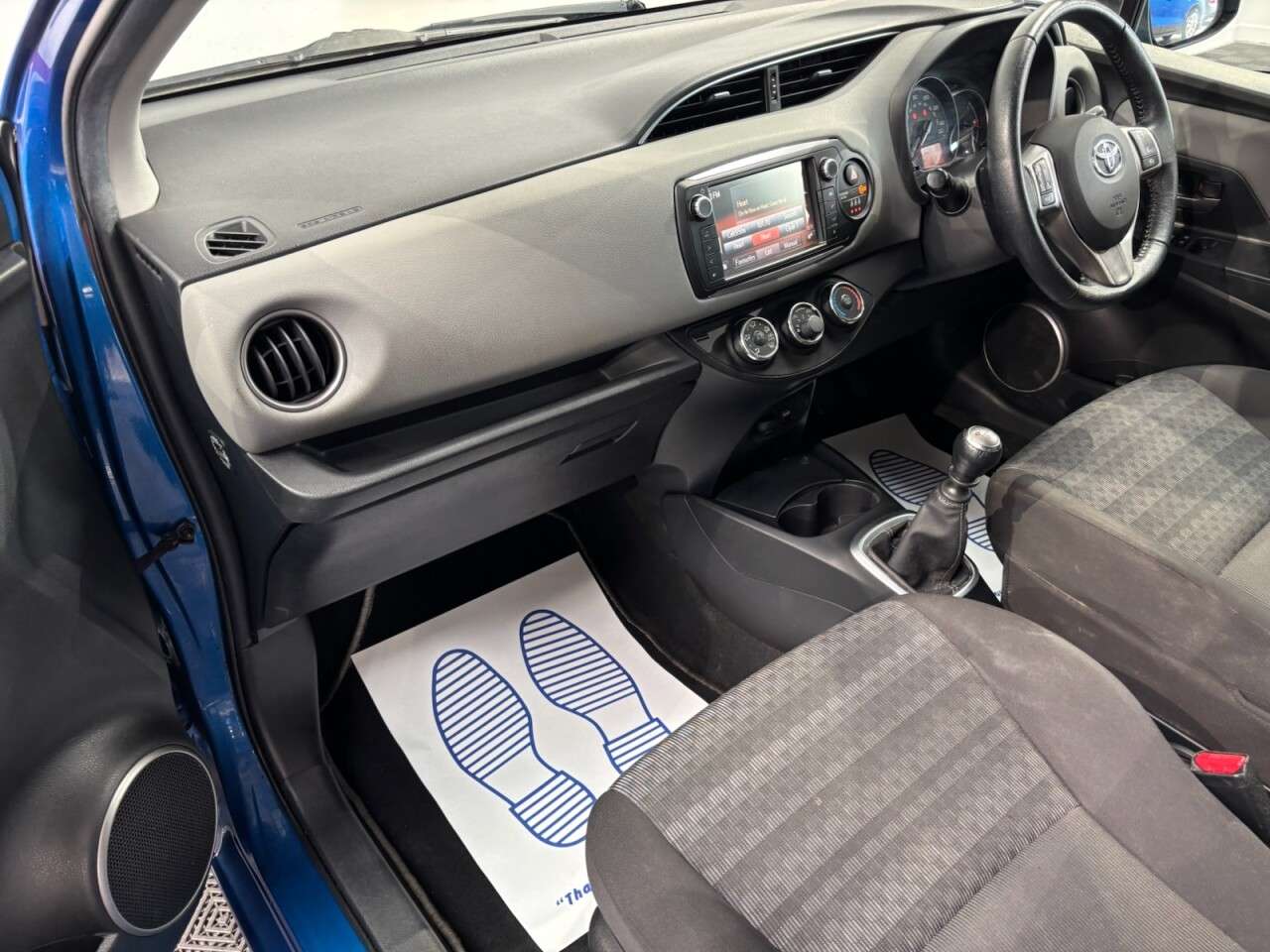 2017 TOYOTA YARIS 2017 TOYOTA YARIS