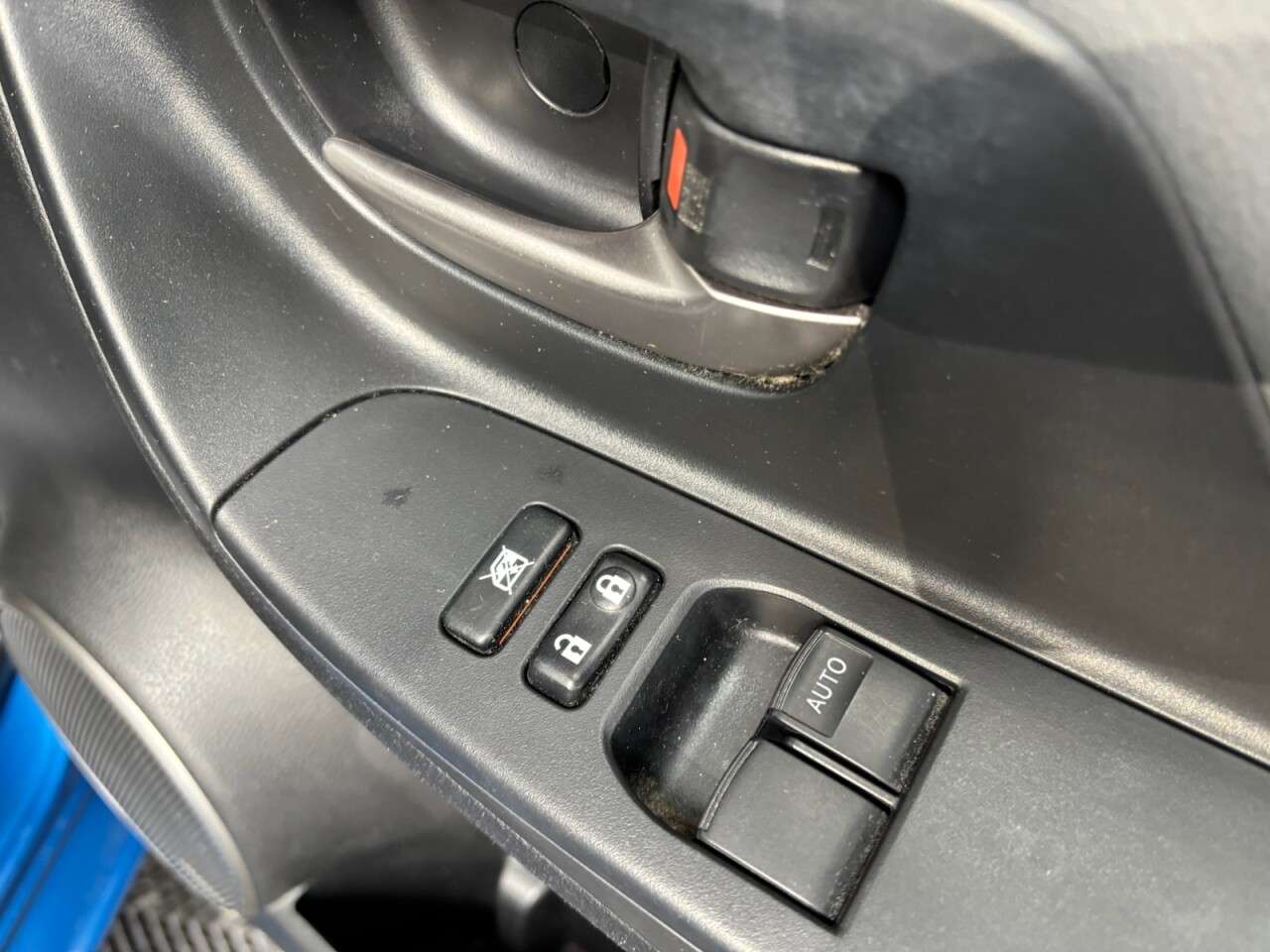 2017 TOYOTA YARIS 2017 TOYOTA YARIS