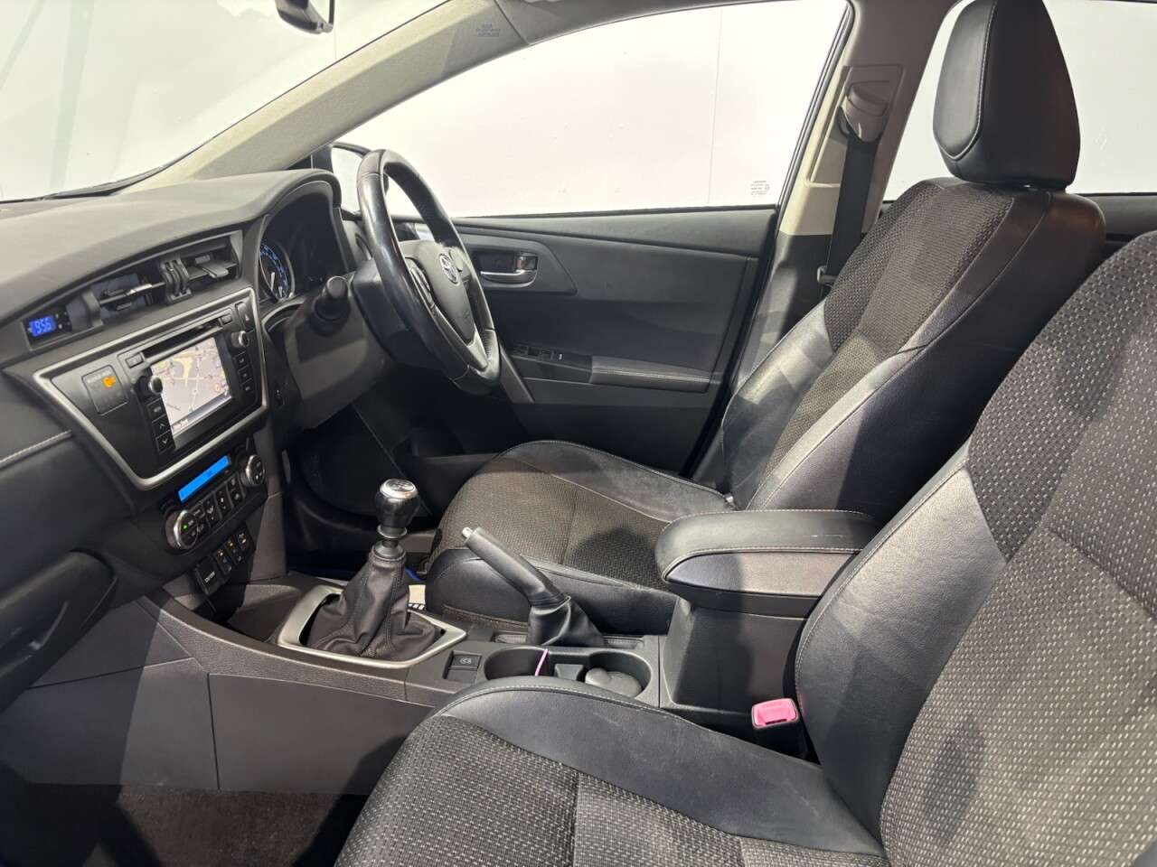 2015 TOYOTA AURIS 2015 TOYOTA AURIS