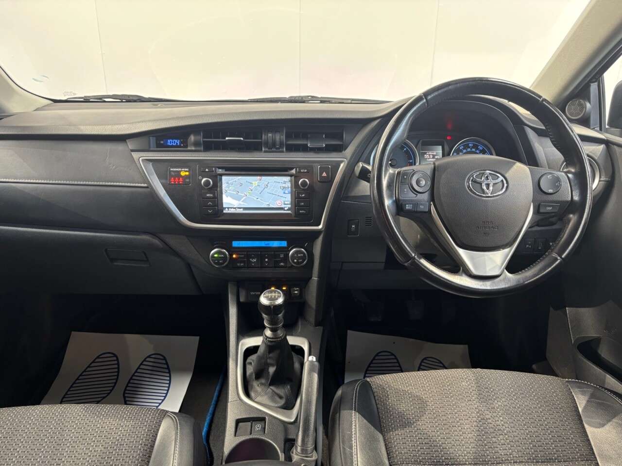 2015 TOYOTA AURIS 2015 TOYOTA AURIS