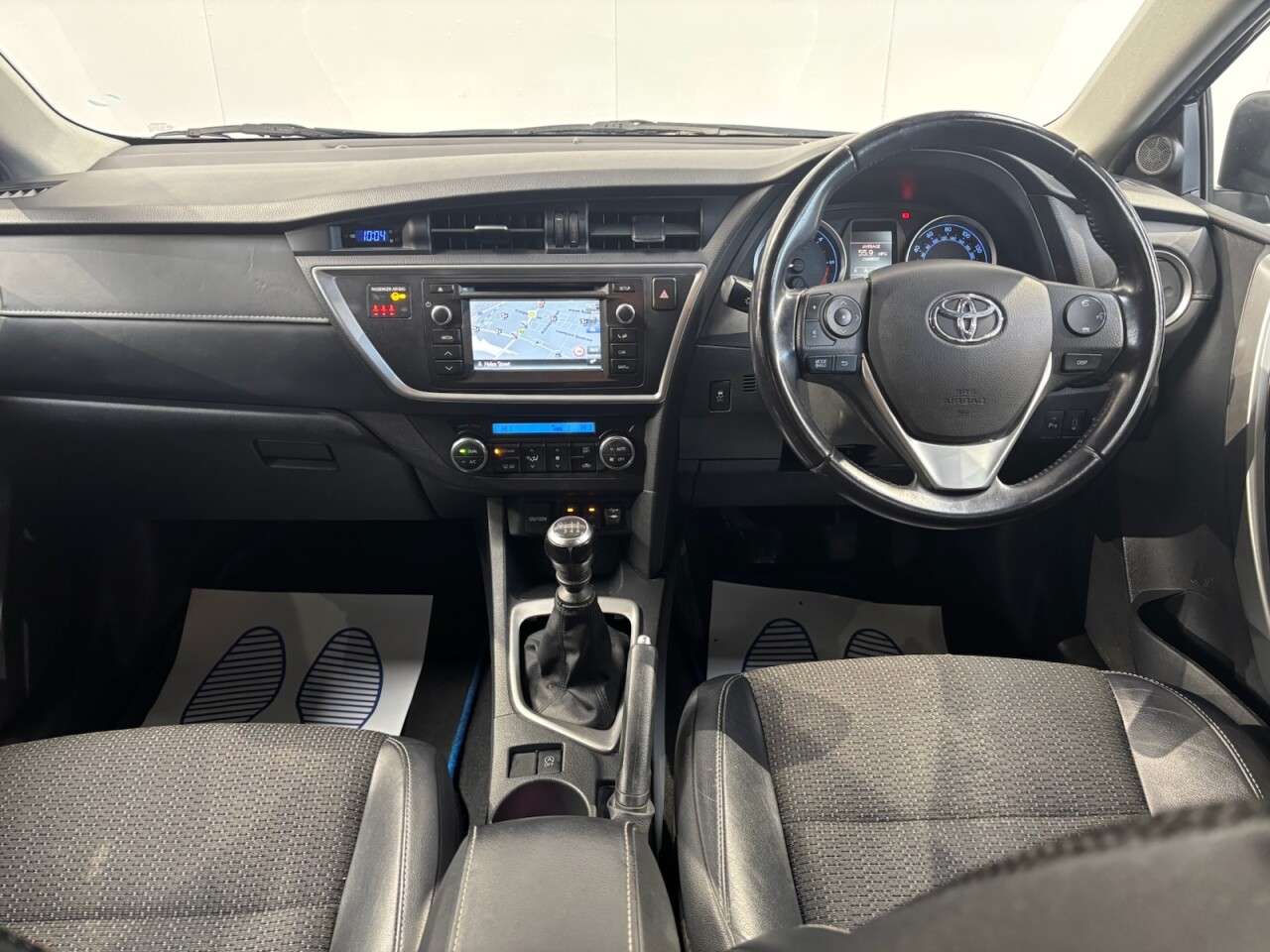 2015 TOYOTA AURIS 2015 TOYOTA AURIS