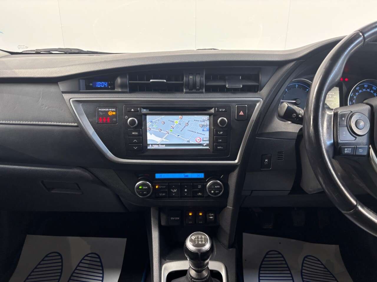 2015 TOYOTA AURIS 2015 TOYOTA AURIS