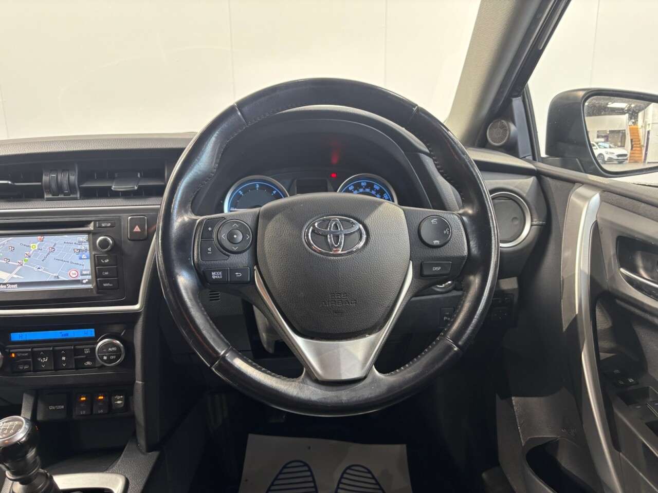 2015 TOYOTA AURIS 2015 TOYOTA AURIS