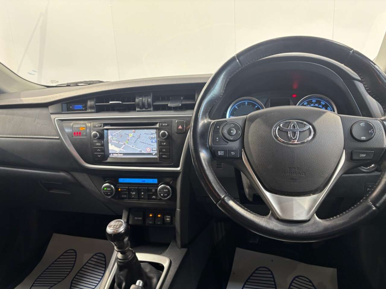 2015 TOYOTA AURIS 2015 TOYOTA AURIS