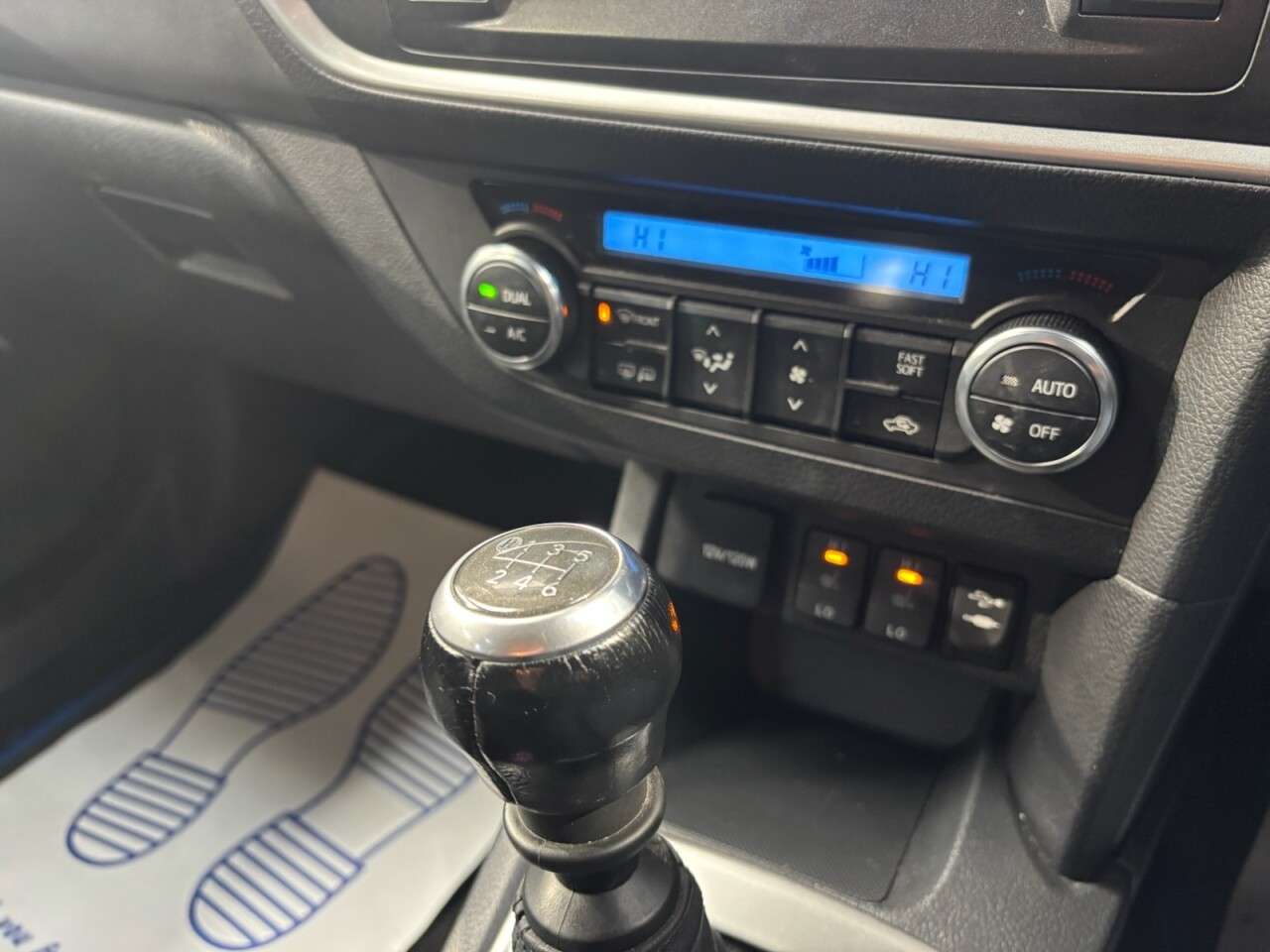 2015 TOYOTA AURIS 2015 TOYOTA AURIS