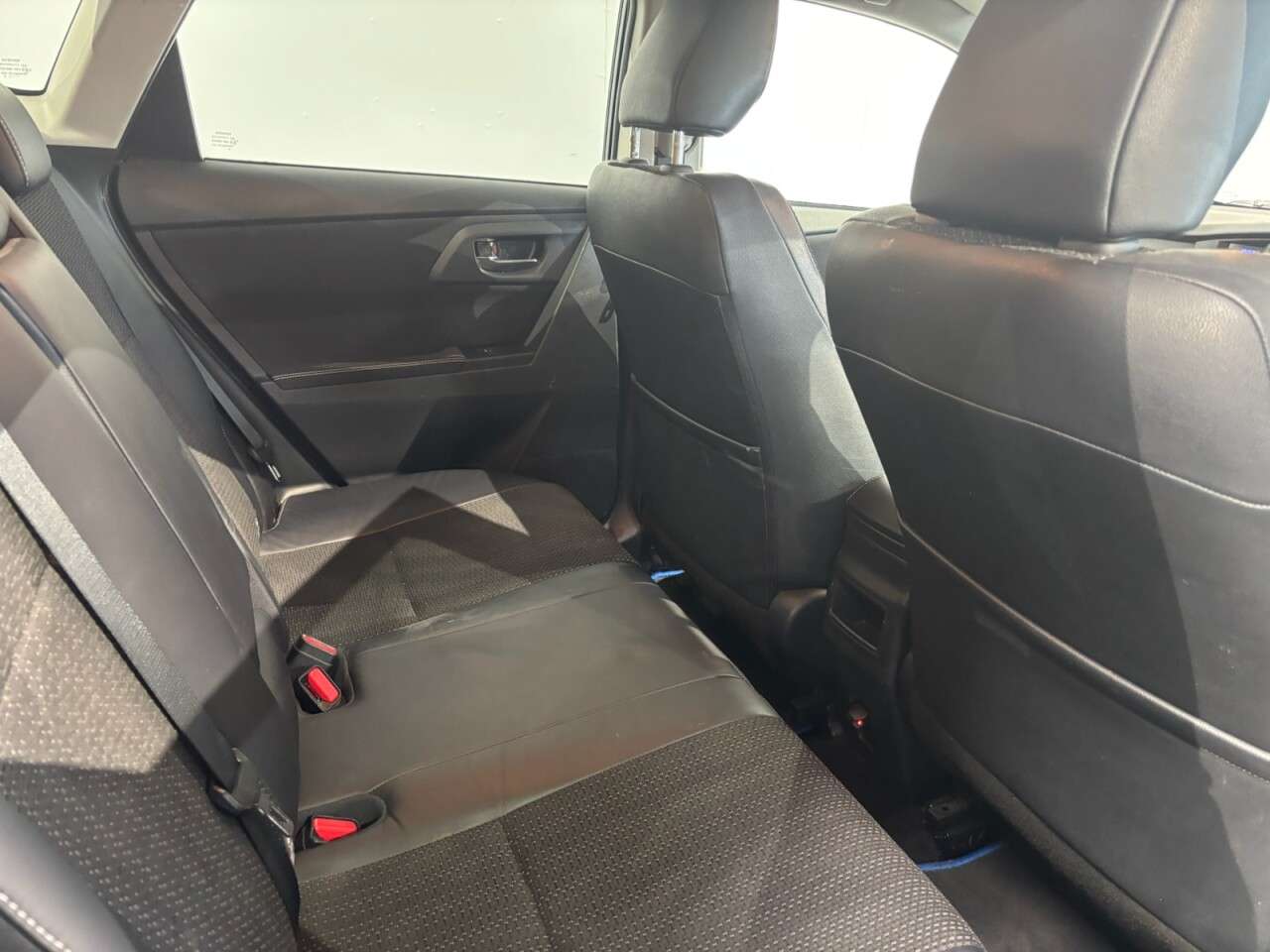 2015 TOYOTA AURIS 2015 TOYOTA AURIS