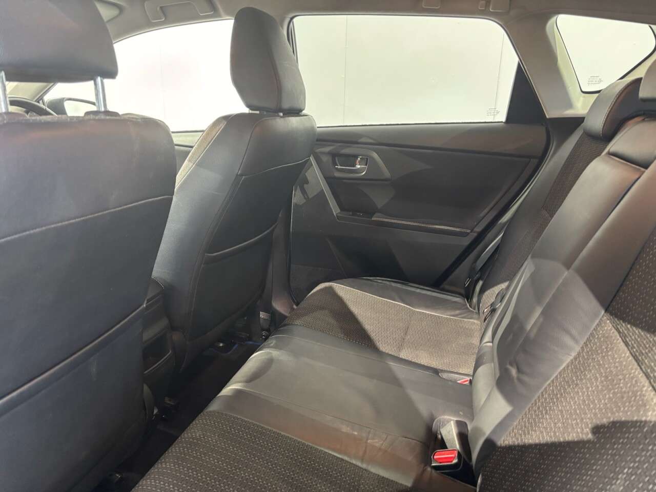 2015 TOYOTA AURIS 2015 TOYOTA AURIS