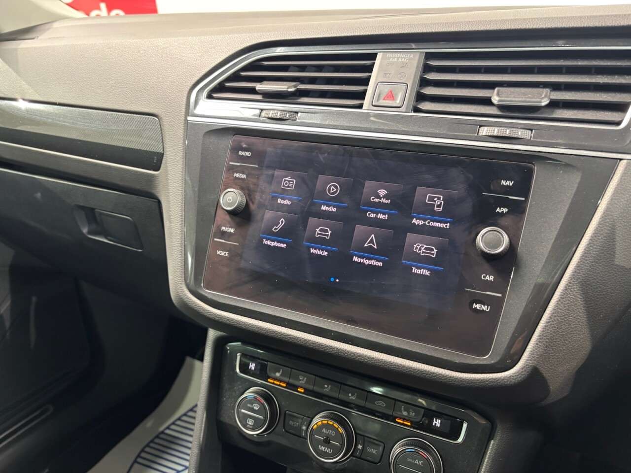 2018 VOLKSWAGEN TIGUAN 2018 VOLKSWAGEN TIGUAN