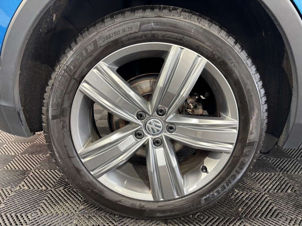 2018 VOLKSWAGEN TIGUAN 2018 VOLKSWAGEN TIGUAN