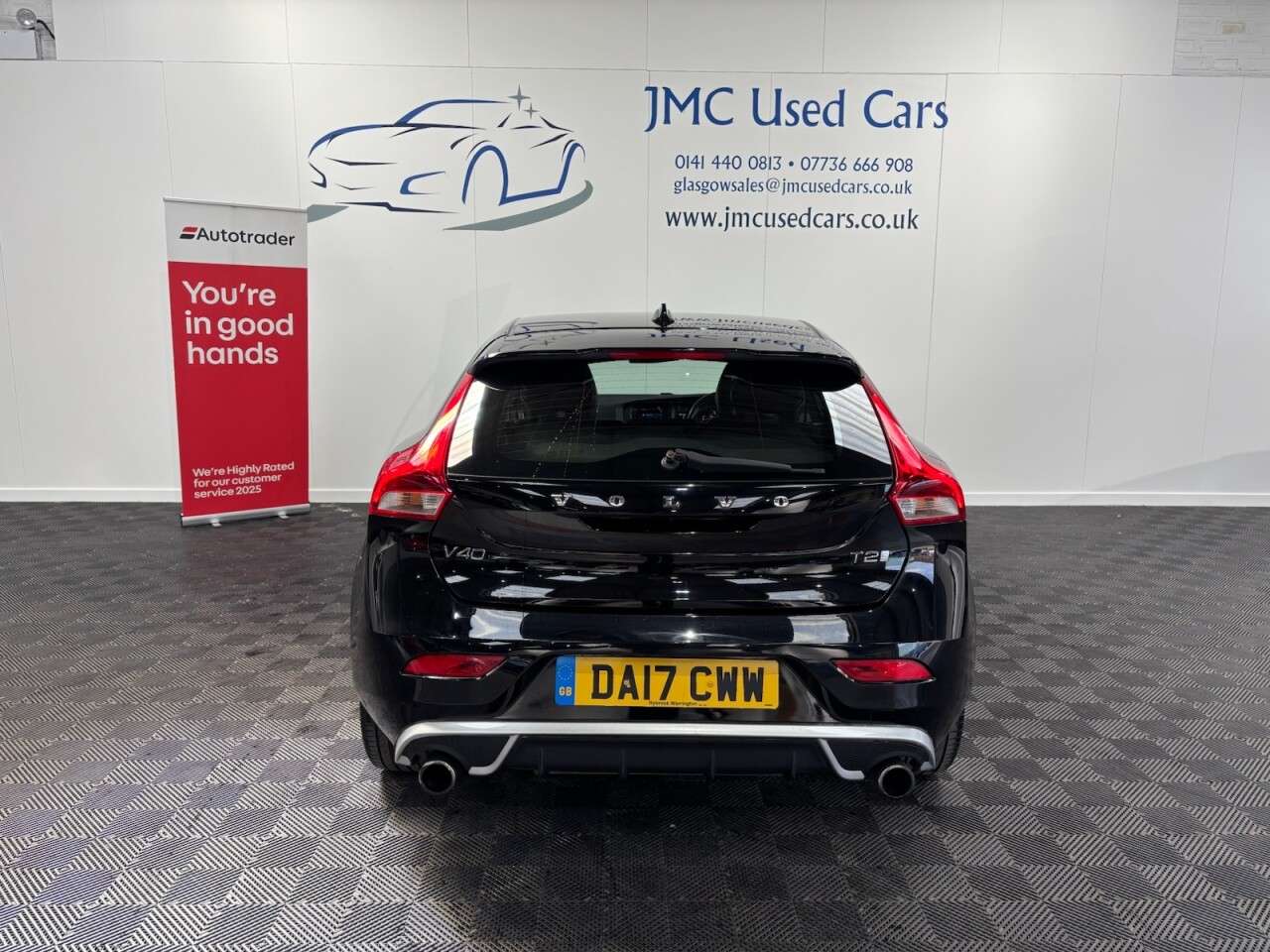 2017 VOLVO V40 2017 VOLVO V40