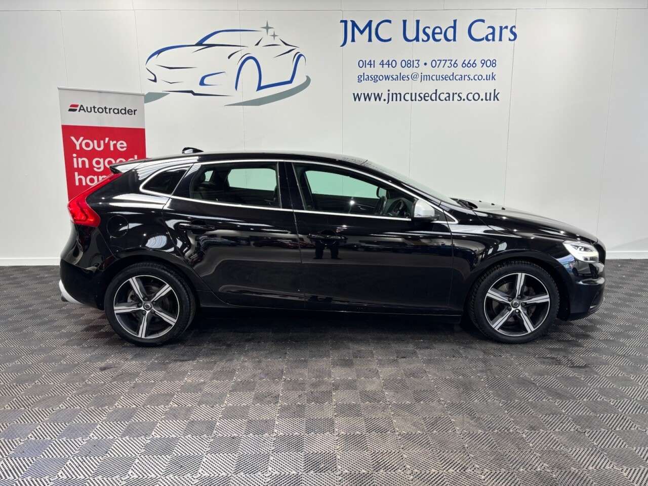 2017 VOLVO V40 2017 VOLVO V40