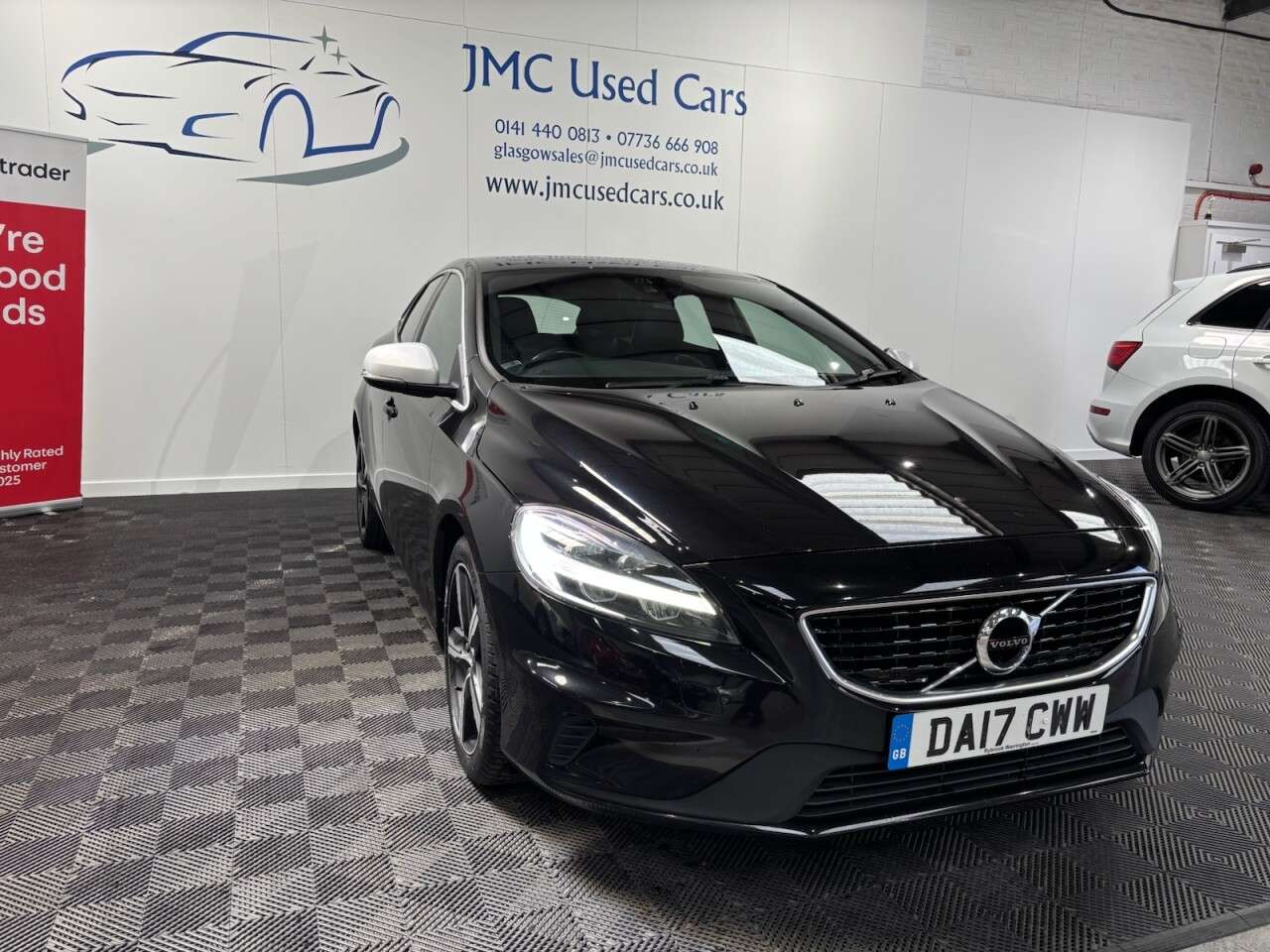 2017 VOLVO V40 2017 VOLVO V40