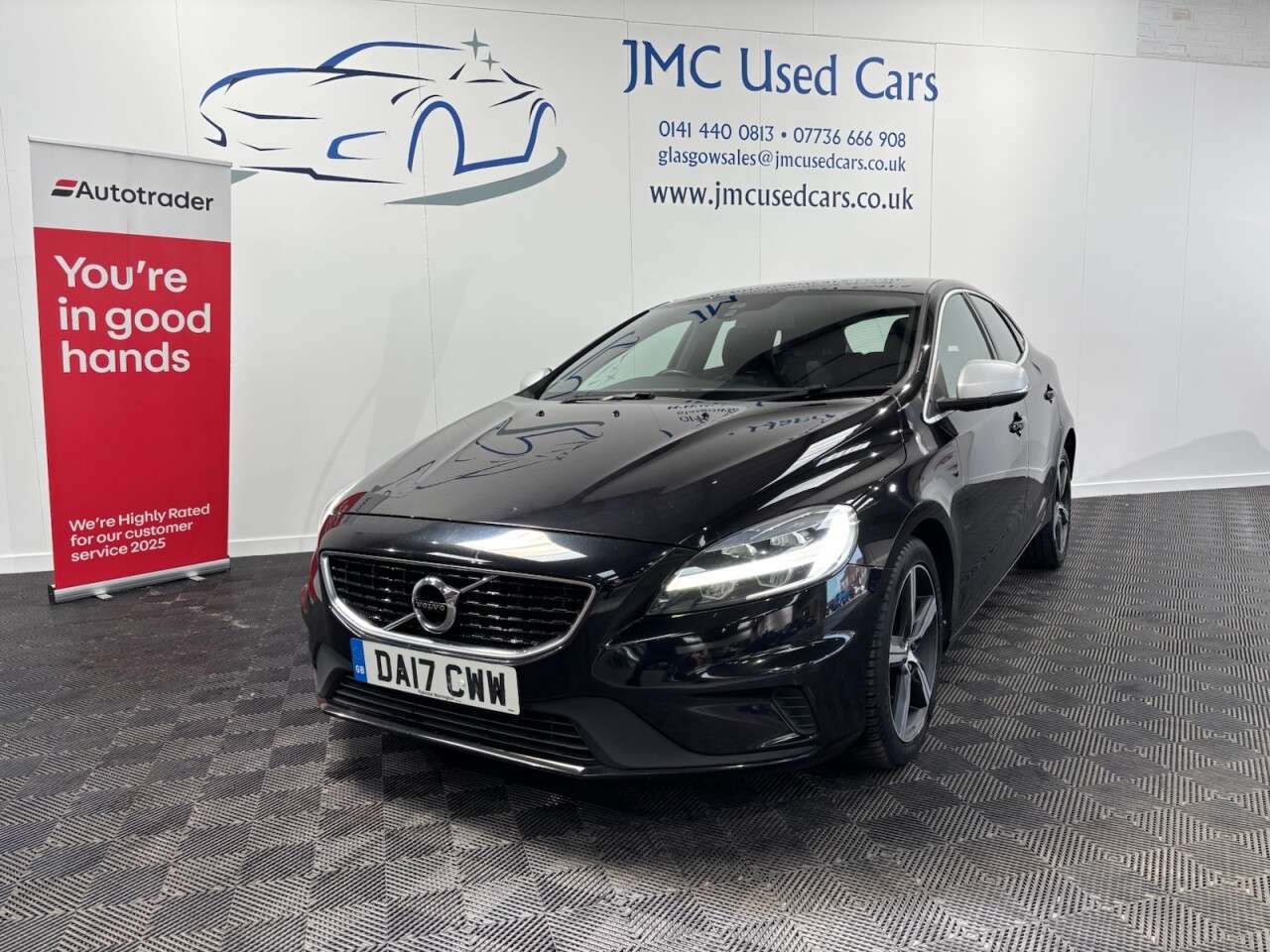 A 2017 VOLVO V40 2.0 T2 R-Design Hatchback 5dr Petrol Manual Euro 6 (s/s) (122 ps) BLUETOOTH A 2017 VOLVO V40 2.0 T2 R-Design Hatchback 5dr Petrol Manual Euro 6 (s/s) (122 ps) BLUETOOTH