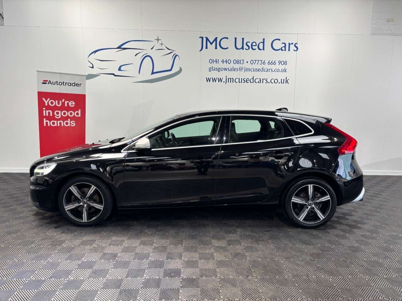 A 2017 VOLVO V40 2.0 T2 R-Design Hatchback 5dr Petrol Manual Euro 6 (s/s) (122 ps) BLUETOOTH A 2017 VOLVO V40 2.0 T2 R-Design Hatchback 5dr Petrol Manual Euro 6 (s/s) (122 ps) BLUETOOTH