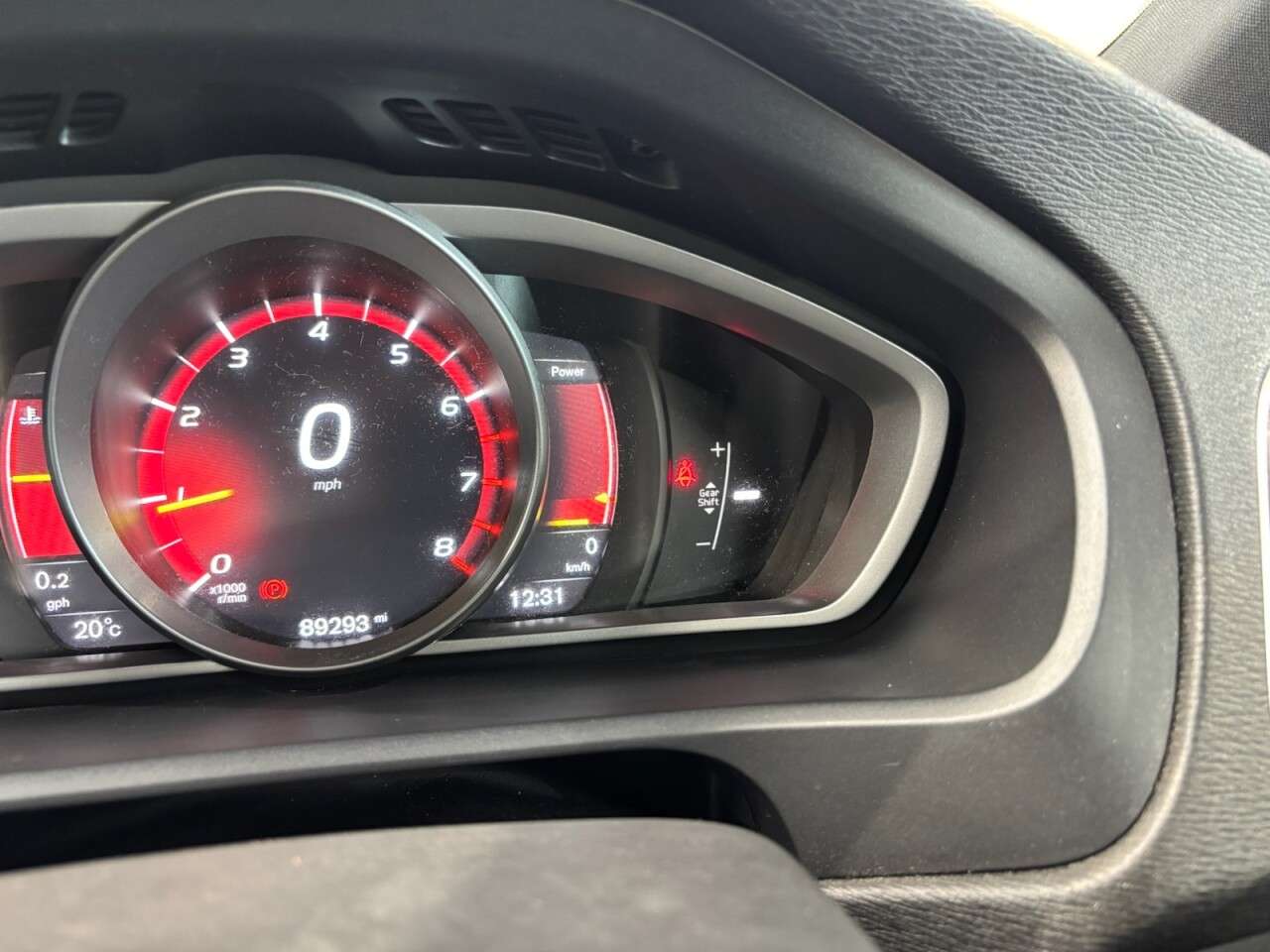 2017 VOLVO V40 2017 VOLVO V40
