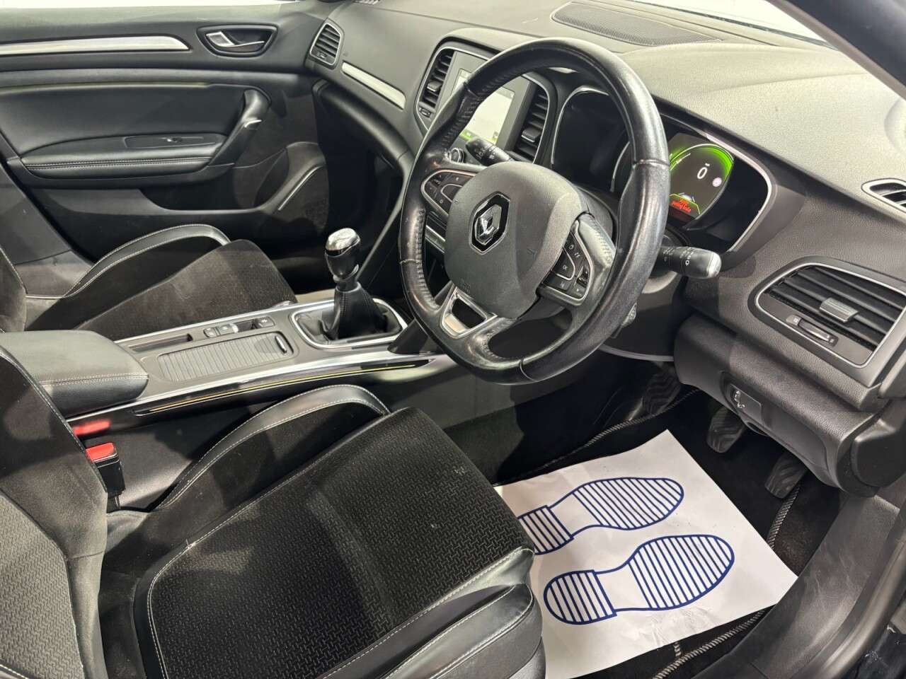 2017 RENAULT MEGANE 2017 RENAULT MEGANE