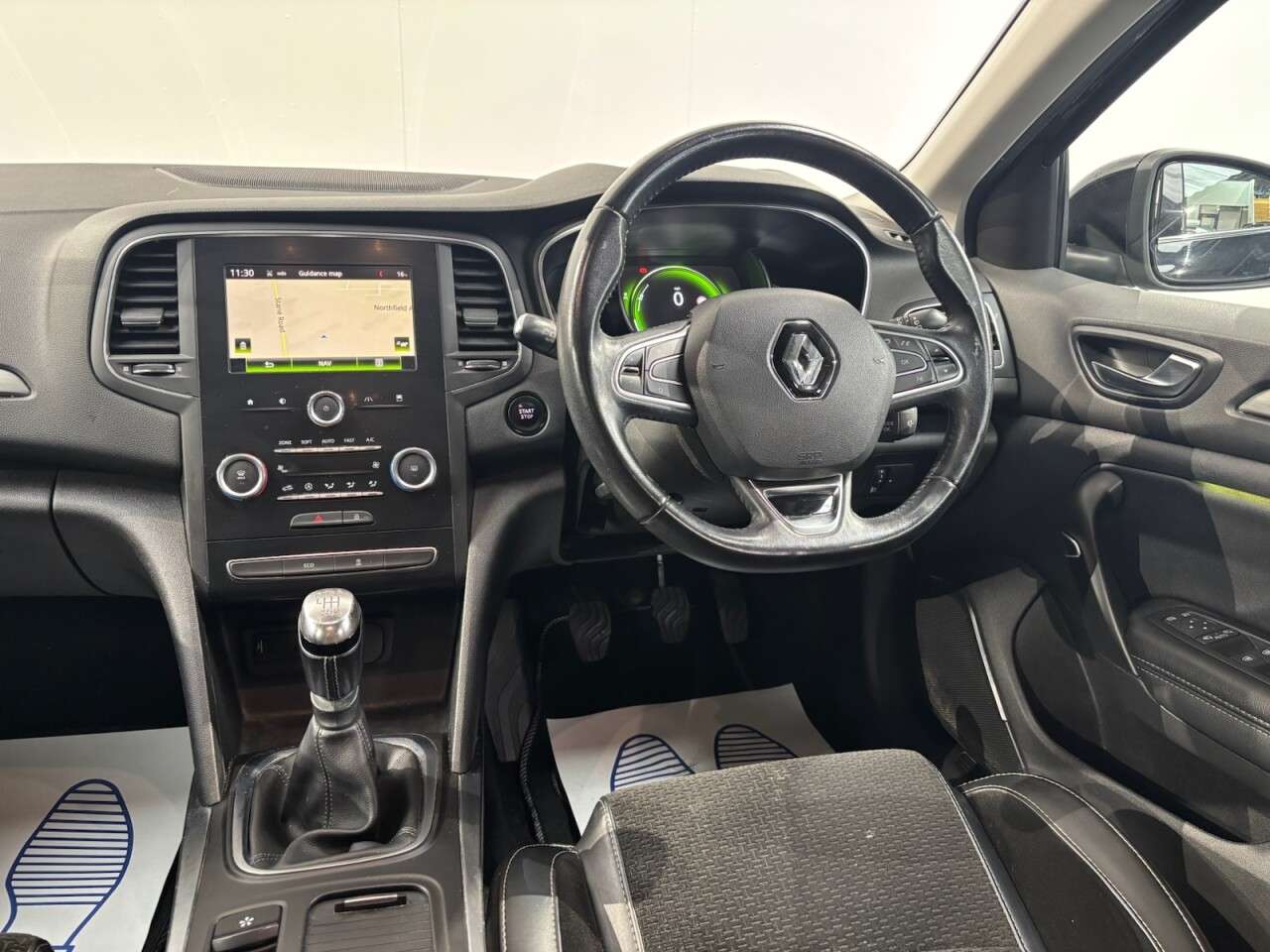 2017 RENAULT MEGANE 2017 RENAULT MEGANE