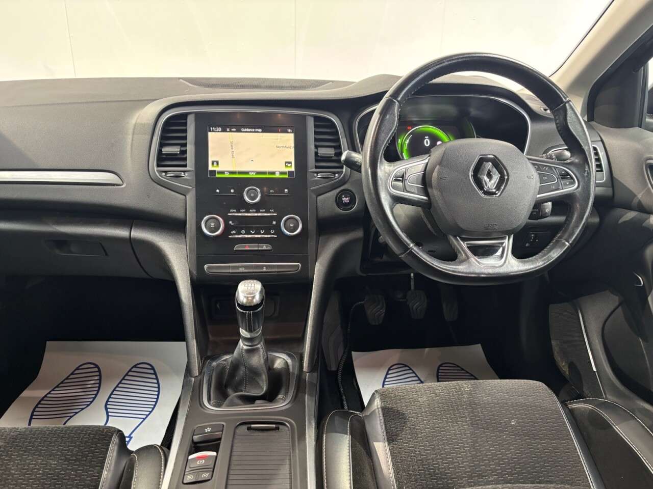 2017 RENAULT MEGANE 2017 RENAULT MEGANE