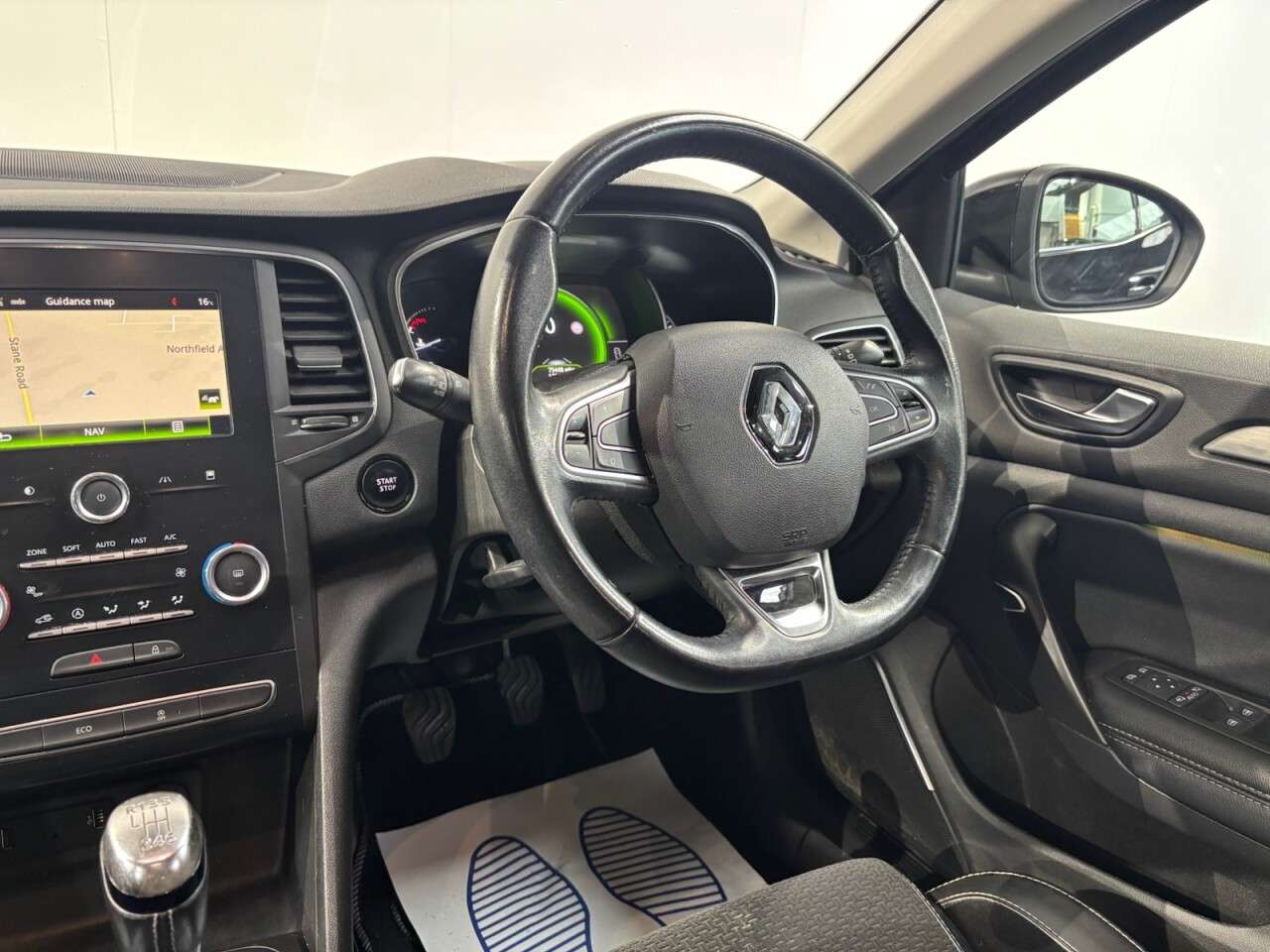 2017 RENAULT MEGANE 2017 RENAULT MEGANE