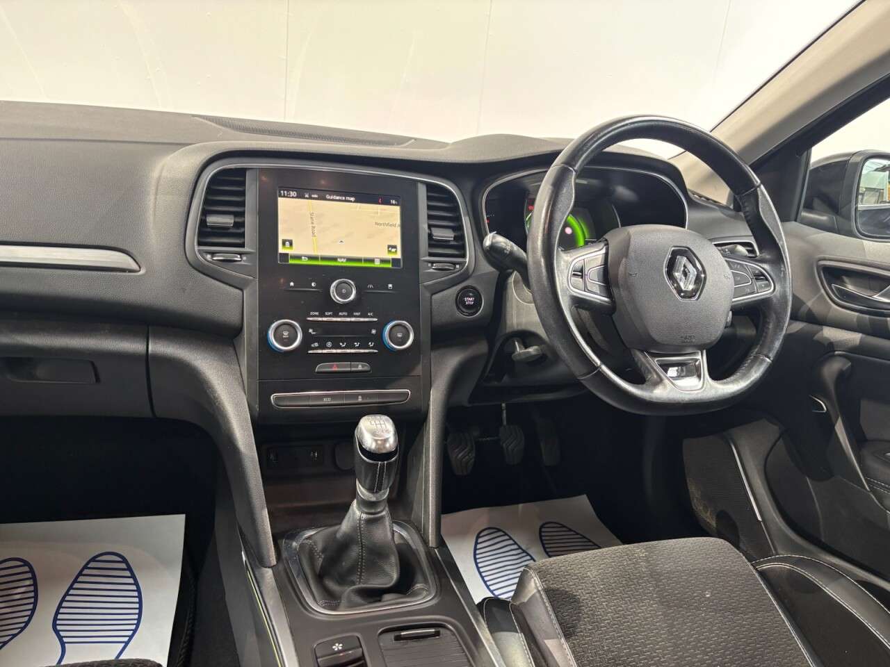 2017 RENAULT MEGANE 2017 RENAULT MEGANE