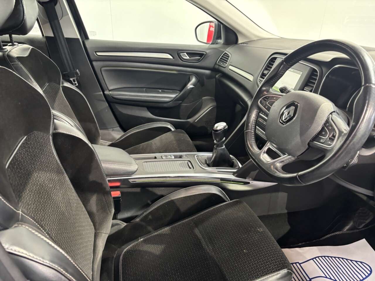 2017 RENAULT MEGANE 2017 RENAULT MEGANE