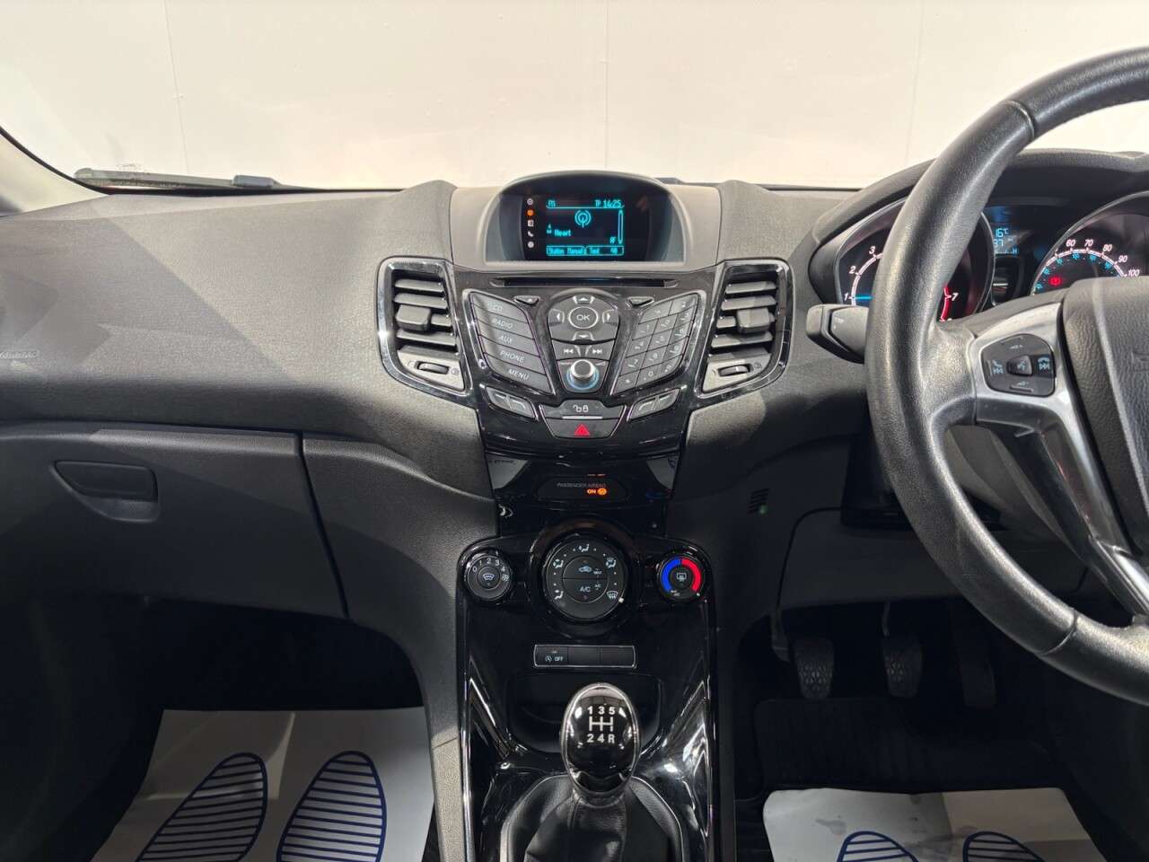 2015 FORD FIESTA 2015 FORD FIESTA