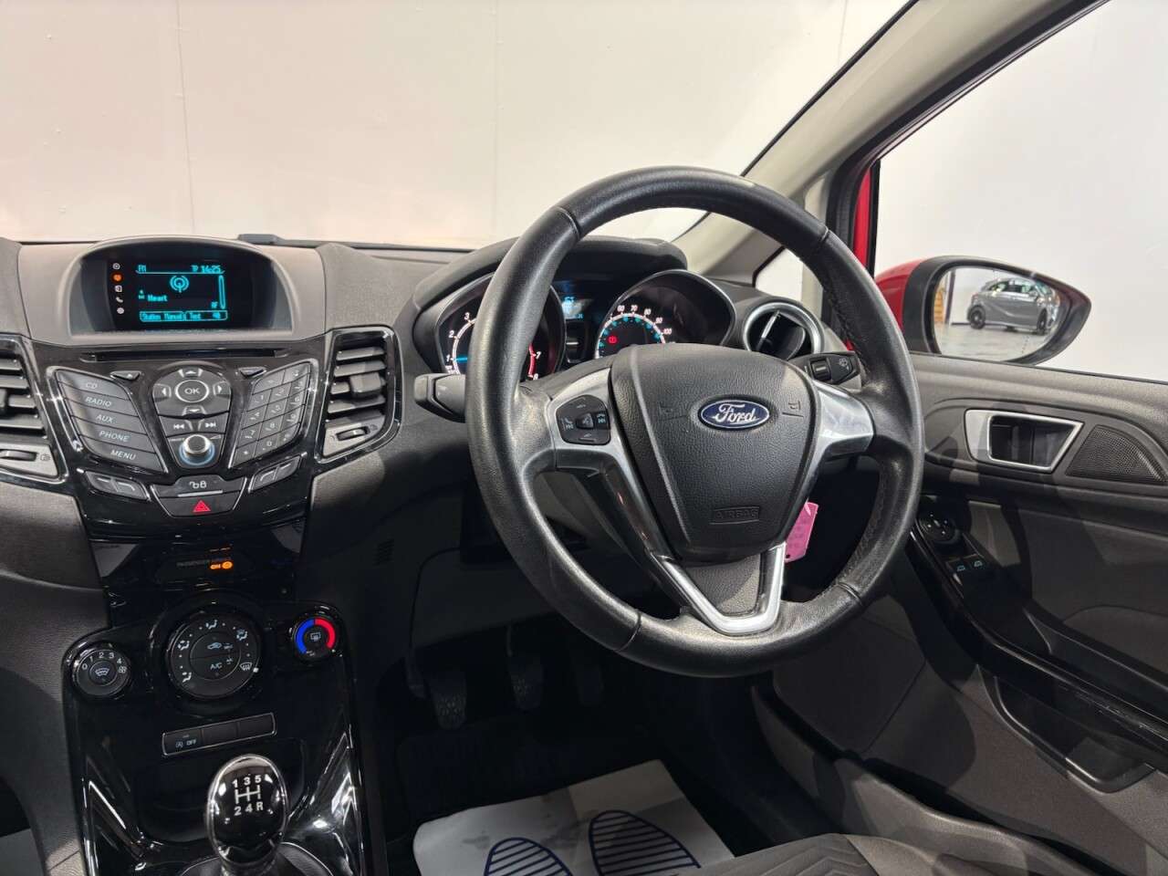 2015 FORD FIESTA 2015 FORD FIESTA