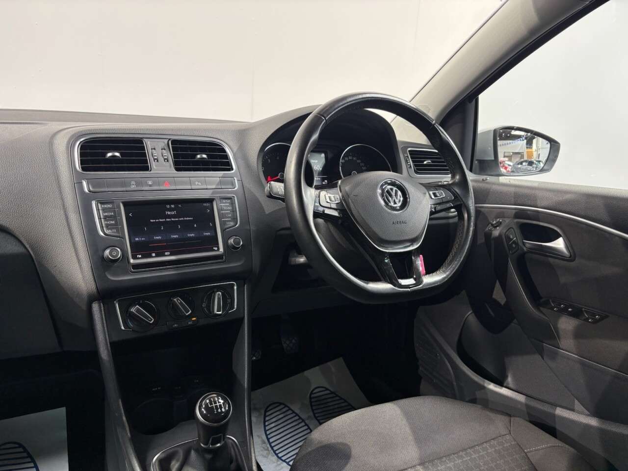 2014 VOLKSWAGEN POLO 2014 VOLKSWAGEN POLO