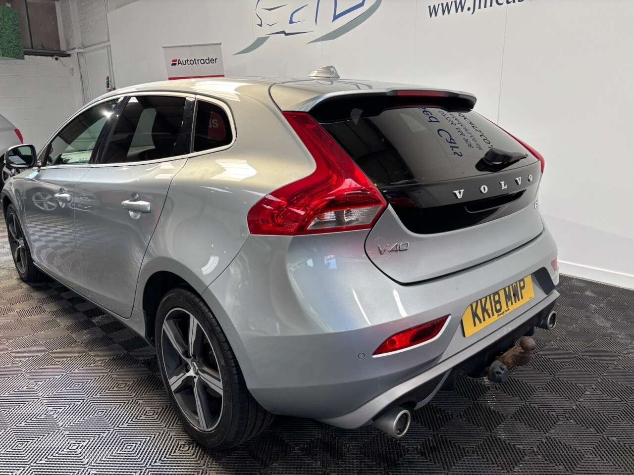 2018 VOLVO V40 2018 VOLVO V40