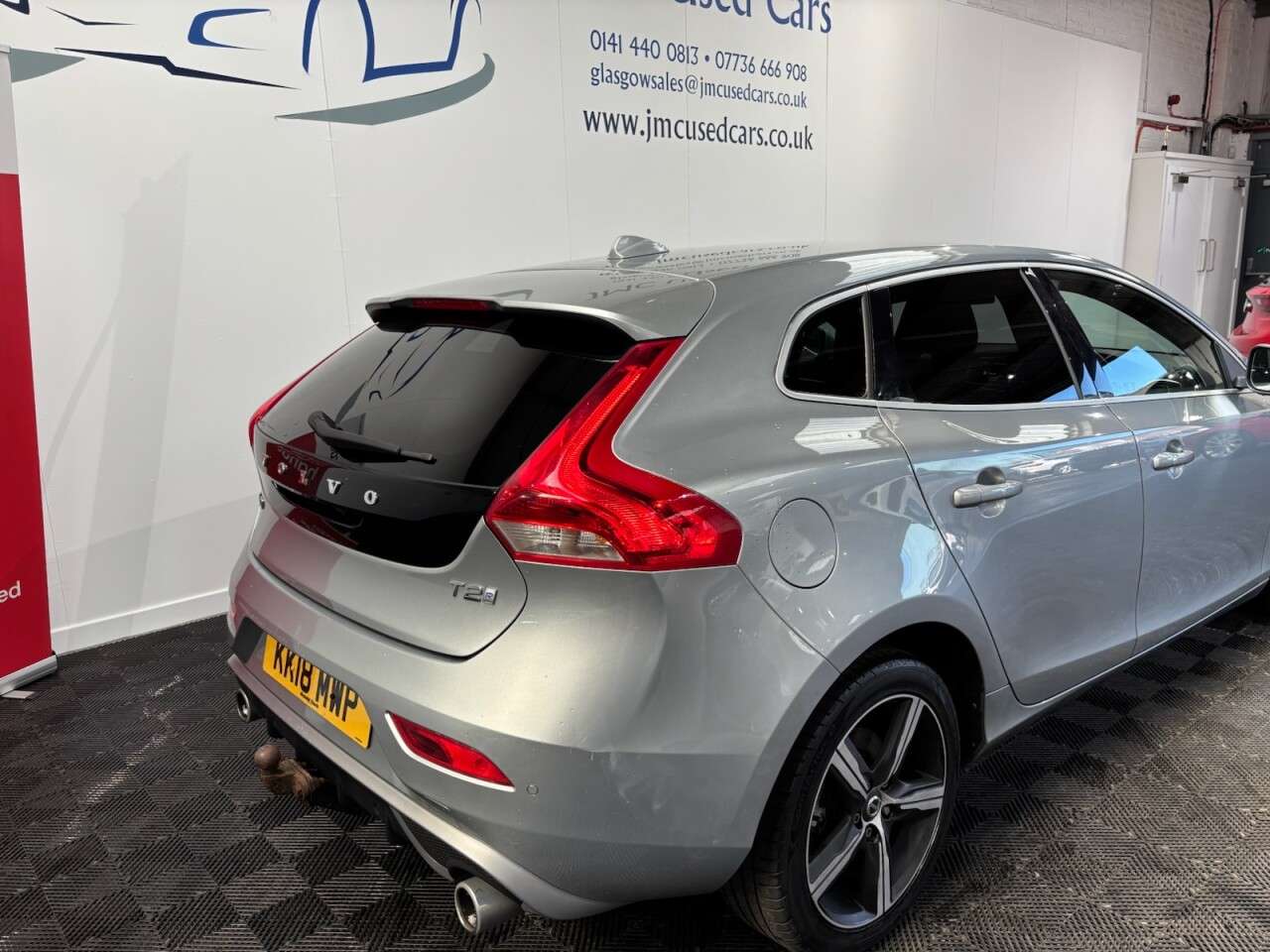 2018 VOLVO V40 2018 VOLVO V40