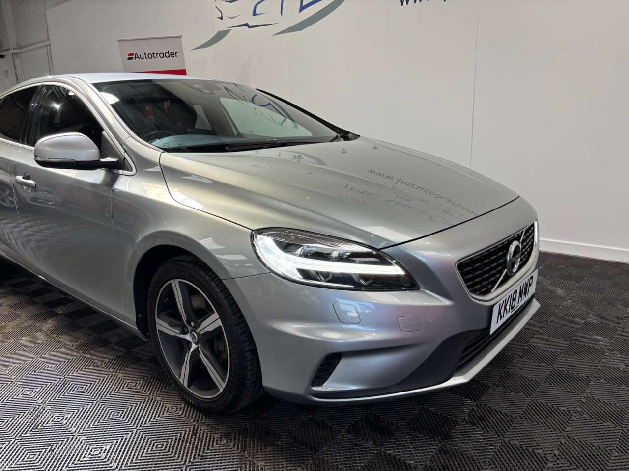 2018 VOLVO V40 2018 VOLVO V40