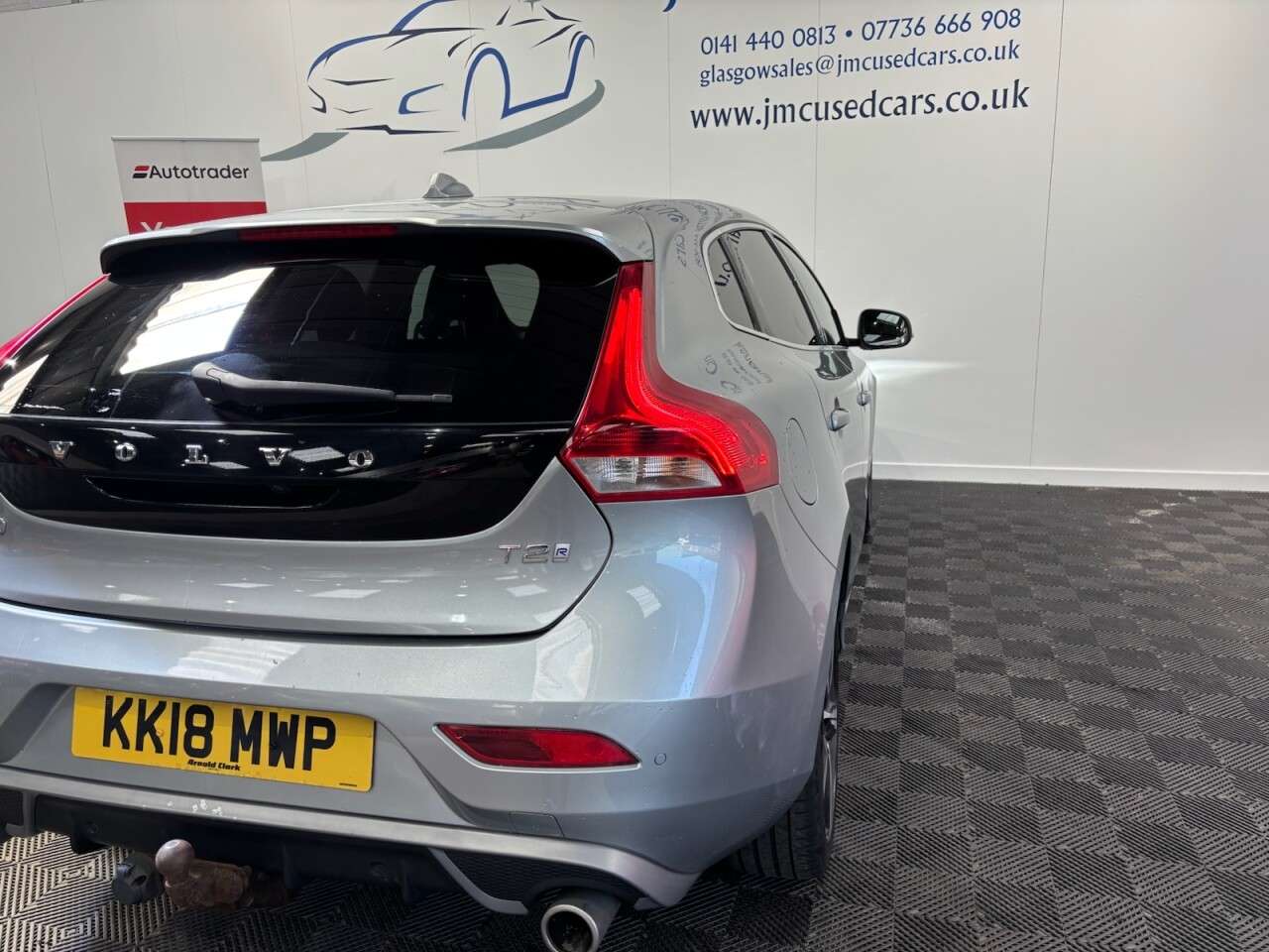 2018 VOLVO V40 2018 VOLVO V40