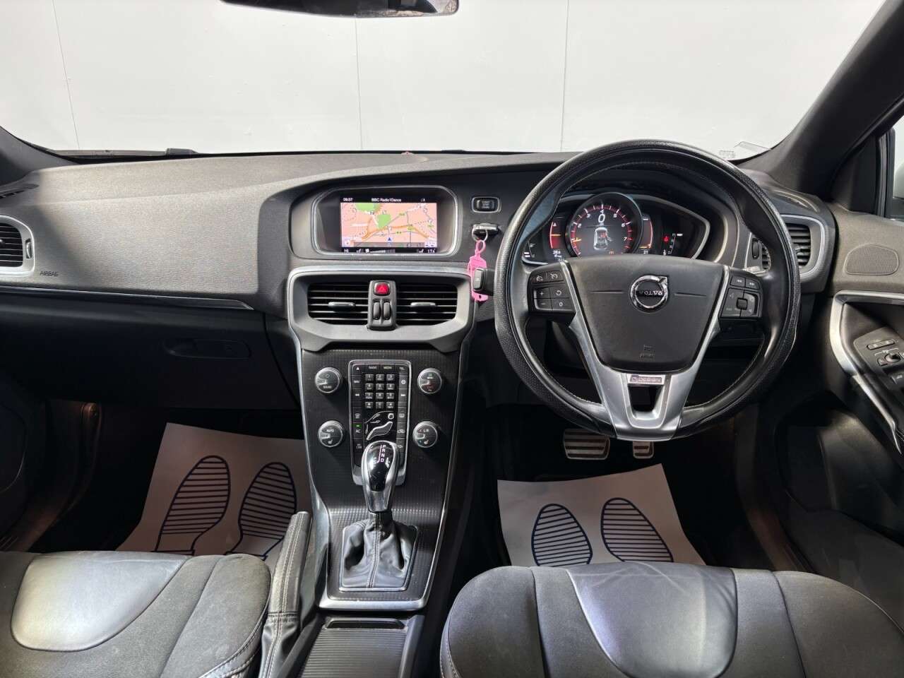 2018 VOLVO V40 2018 VOLVO V40