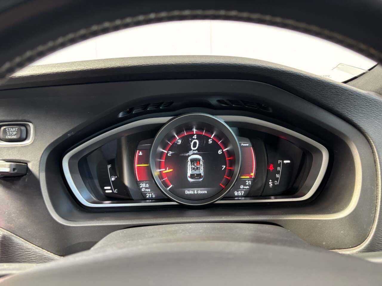 2018 VOLVO V40 2018 VOLVO V40