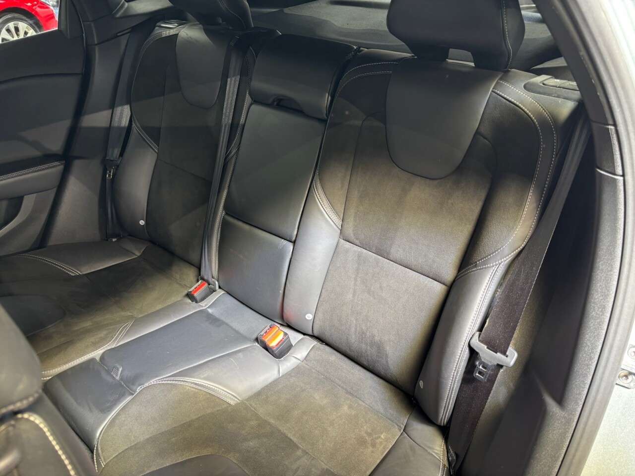 2018 VOLVO V40 2018 VOLVO V40