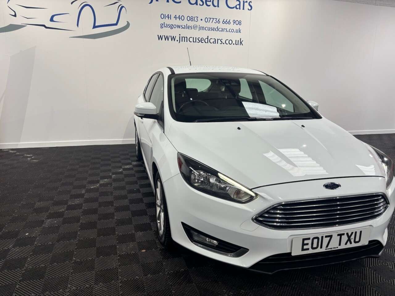 A 2017 FORD FOCUS 1.0T EcoBoost Titanium Hatchback 5dr Petrol Manual Euro 6 (s/s) (125 ps) DA A 2017 FORD FOCUS 1.0T EcoBoost Titanium Hatchback 5dr Petrol Manual Euro 6 (s/s) (125 ps) DA