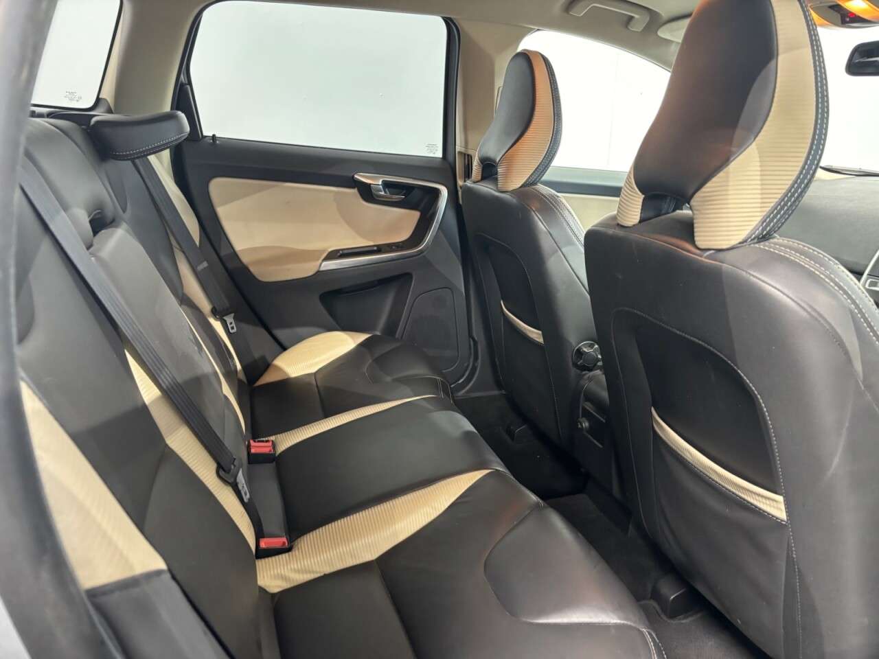 2012 VOLVO XC60 2012 VOLVO XC60