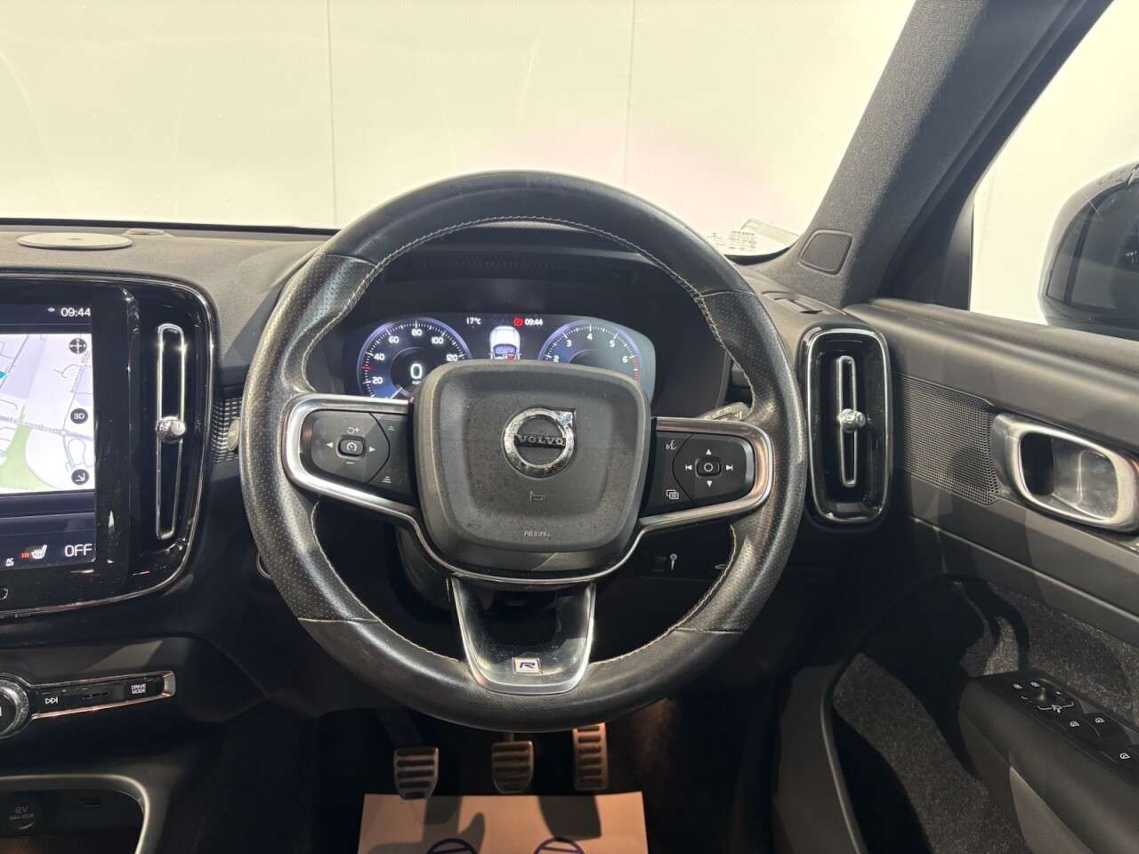 2019 VOLVO XC40 2019 VOLVO XC40