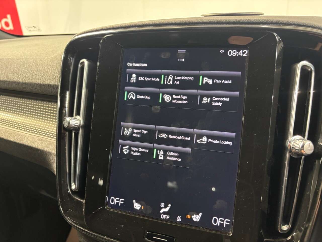 2019 VOLVO XC40 2019 VOLVO XC40