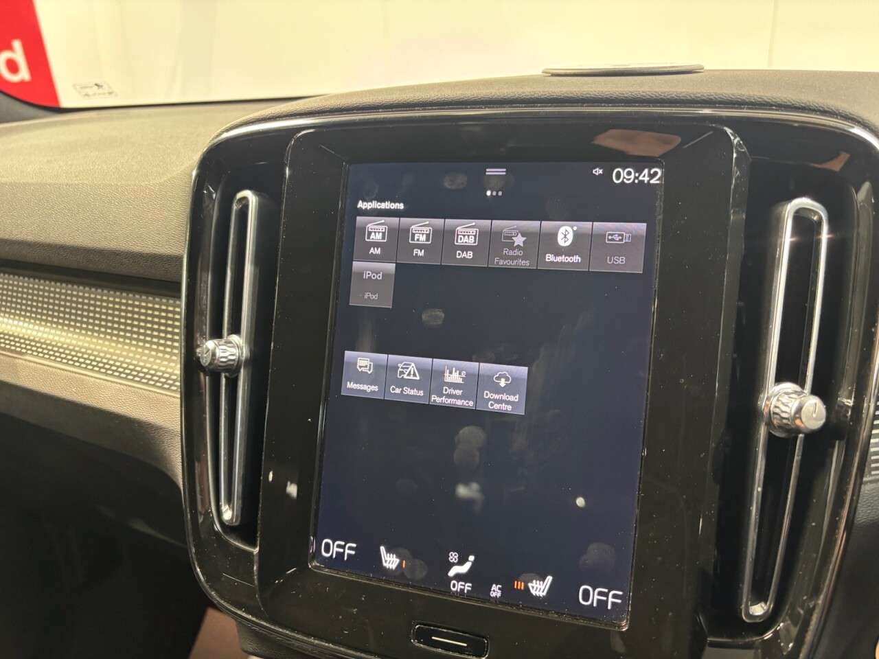2019 VOLVO XC40 2019 VOLVO XC40