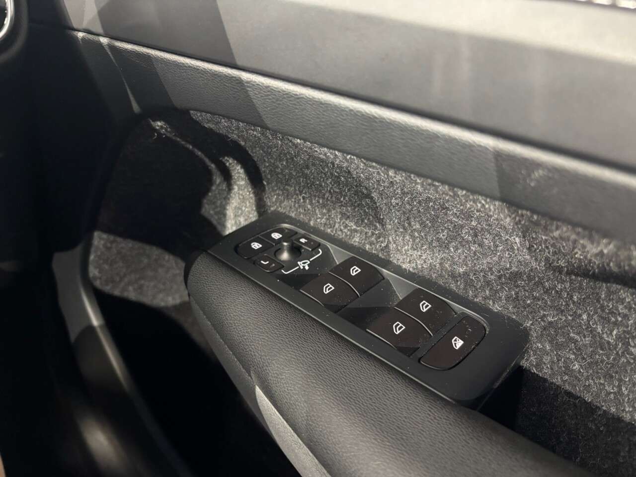 2019 VOLVO XC40 2019 VOLVO XC40