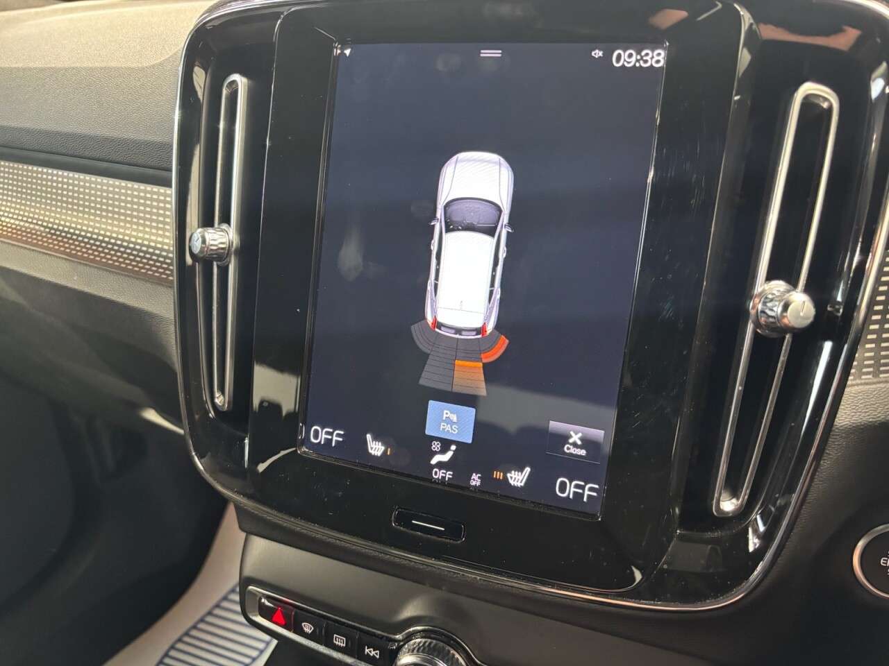 2019 VOLVO XC40 2019 VOLVO XC40