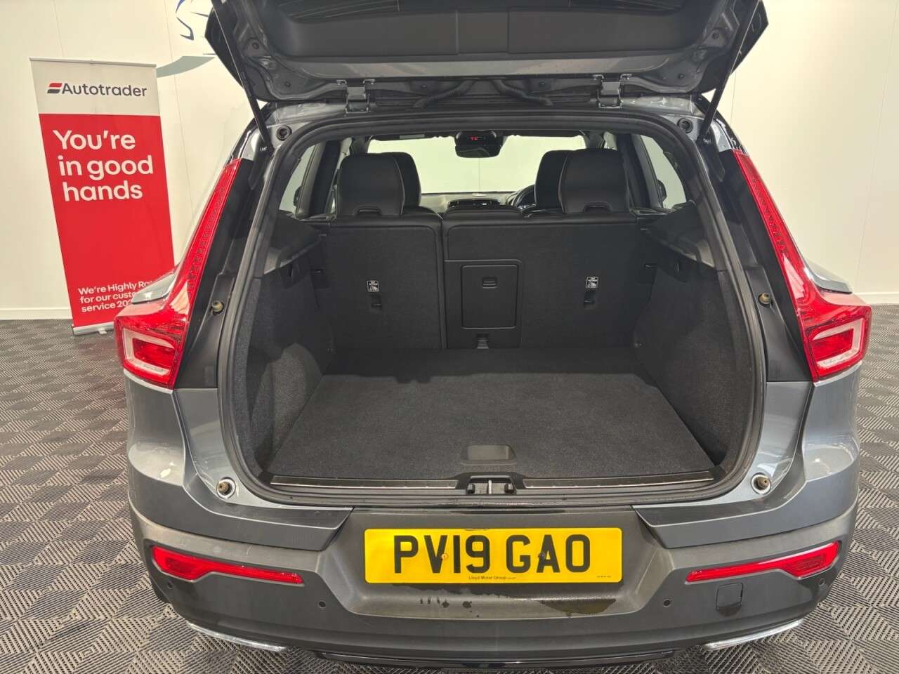 2019 VOLVO XC40 2019 VOLVO XC40
