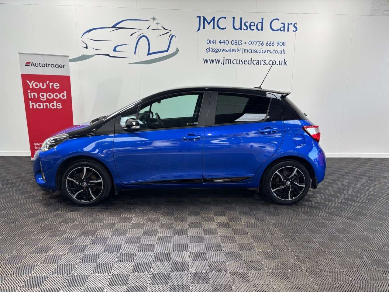 A 2018 TOYOTA YARIS 1.5 VVT-i Grey Bi-Tone Hatchback 5dr Petrol Manual Euro 6 (111 ps) BLUETOOT A 2018 TOYOTA YARIS 1.5 VVT-i Grey Bi-Tone Hatchback 5dr Petrol Manual Euro 6 (111 ps) BLUETOOT