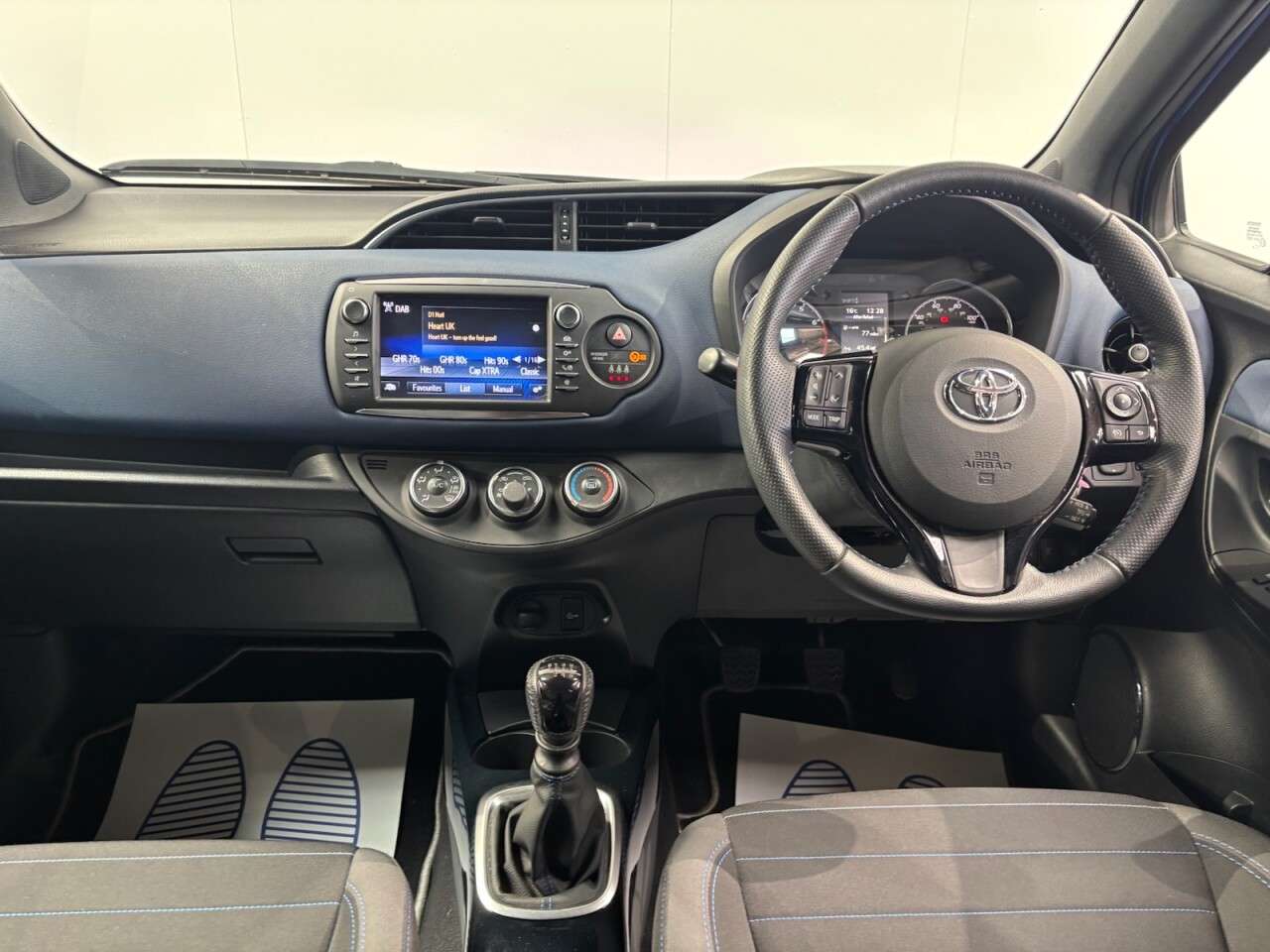 2018 TOYOTA YARIS 2018 TOYOTA YARIS