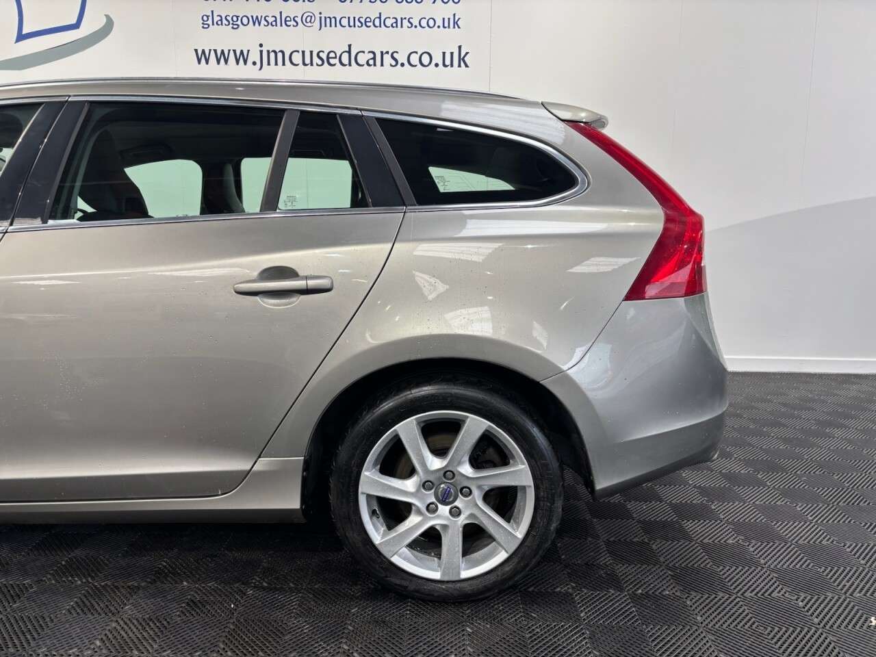 2014 VOLVO V60 2014 VOLVO V60