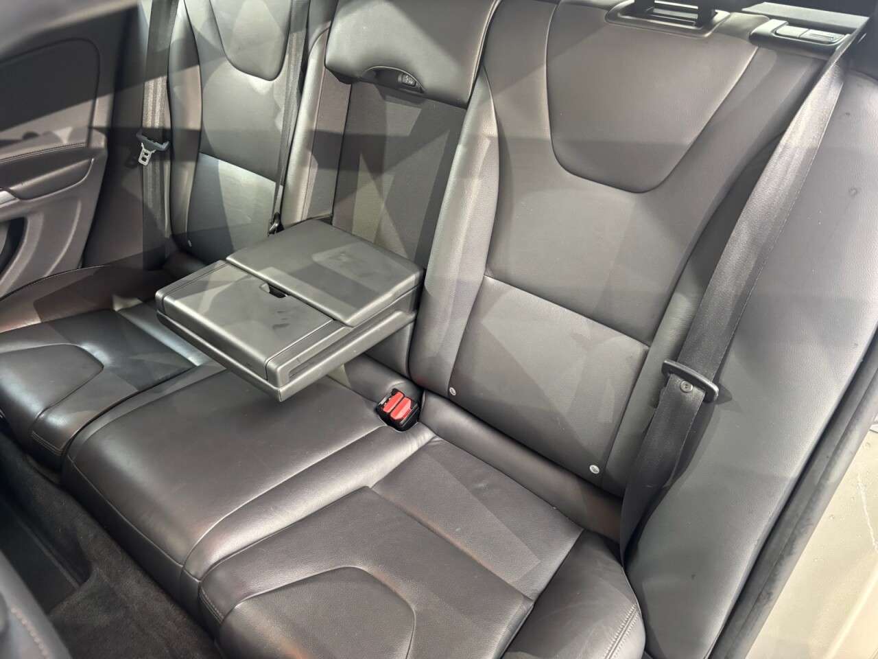 2014 VOLVO V60 2014 VOLVO V60