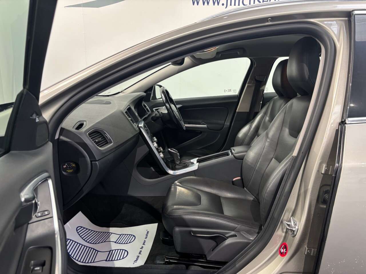 2014 VOLVO V60 2014 VOLVO V60