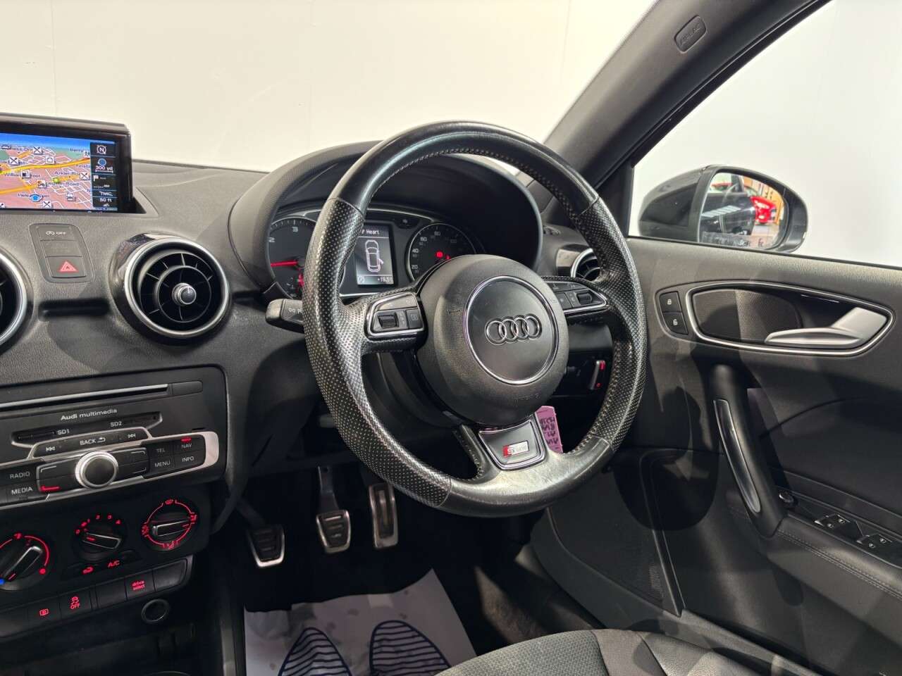 2016 AUDI A1 2016 AUDI A1