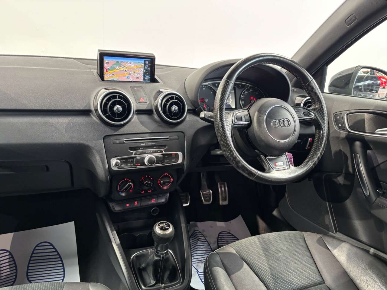 2016 AUDI A1 2016 AUDI A1